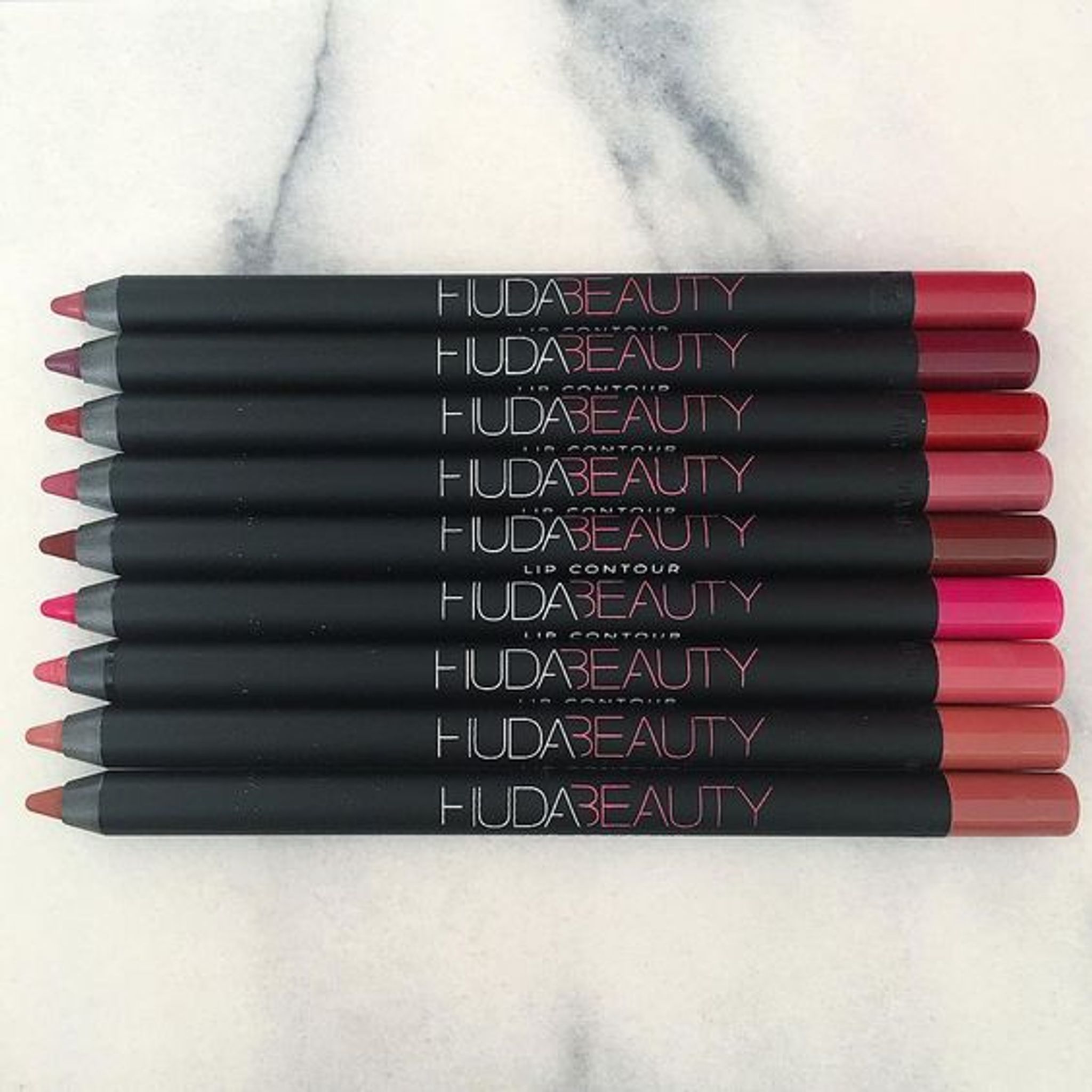 huda beauty new lip liner